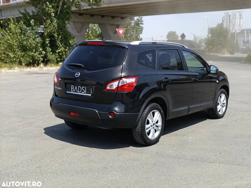 Nissan Qashqai+2