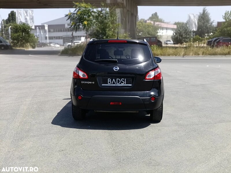 Nissan Qashqai+2