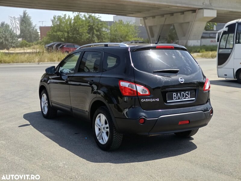 Nissan Qashqai+2